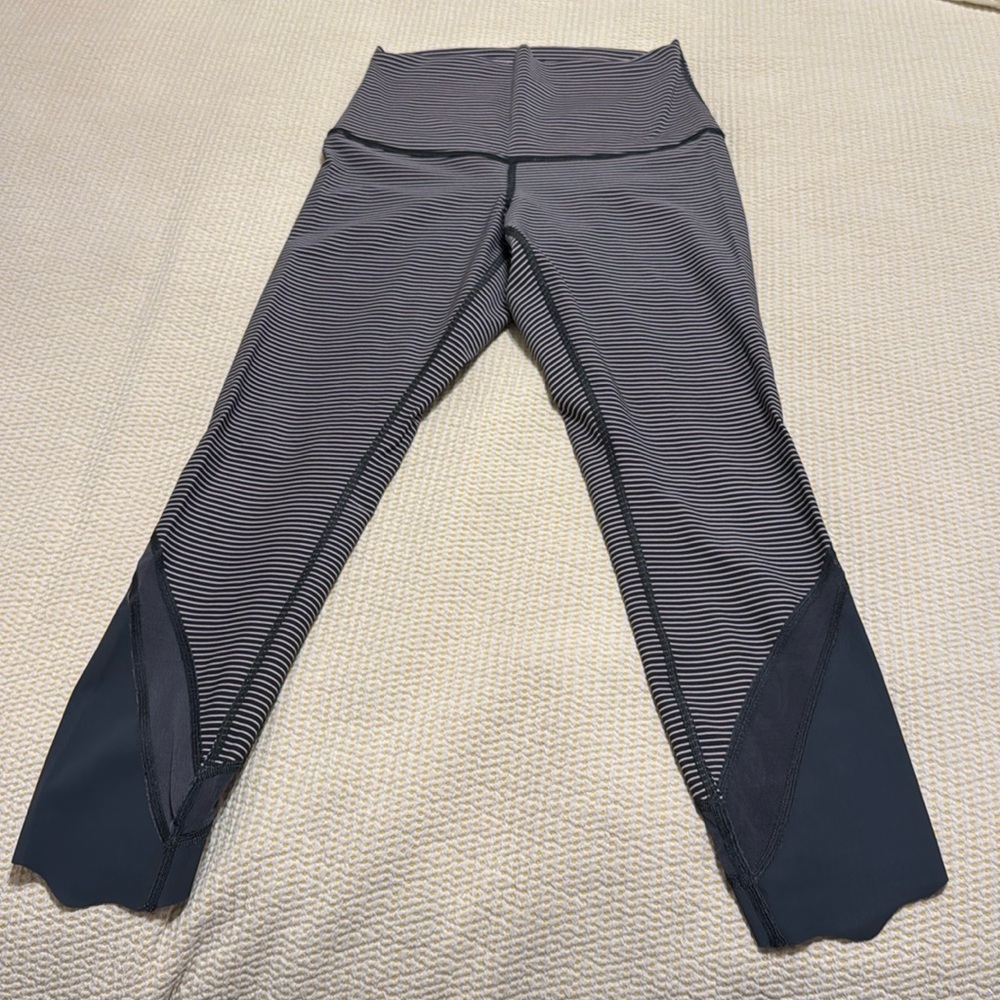 Lululemon cropped leggings size 6 fold over top